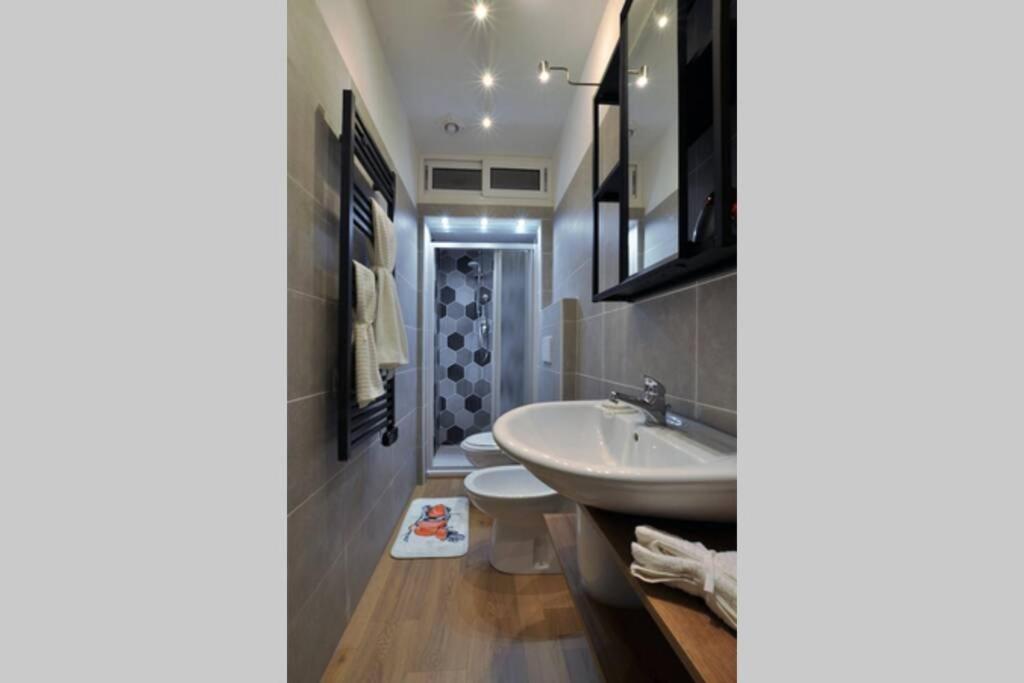 Special 10 - Comfort And Style In The Heart Of Historic Turin Center Kültér fotó